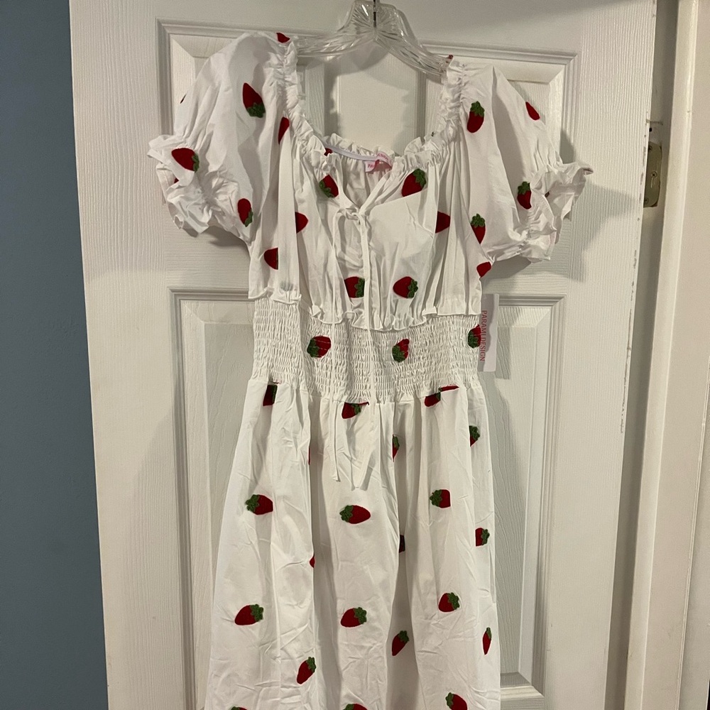 Strawberry Dress Size M